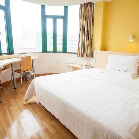 7Days Inn Guangzhou Baiyun International Airport Renhezhen 部屋 写真