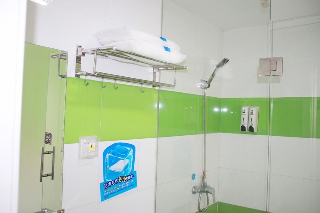 7Days Inn Guangzhou Baiyun International Airport Renhezhen エクステリア 写真