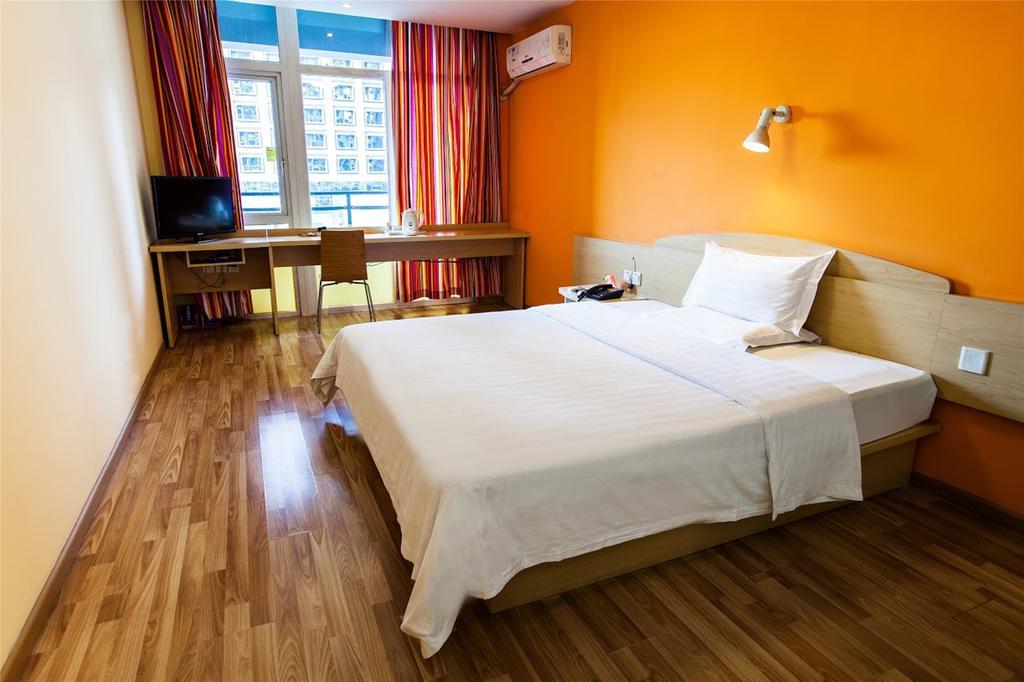 7Days Inn Guangzhou Baiyun International Airport Renhezhen エクステリア 写真
