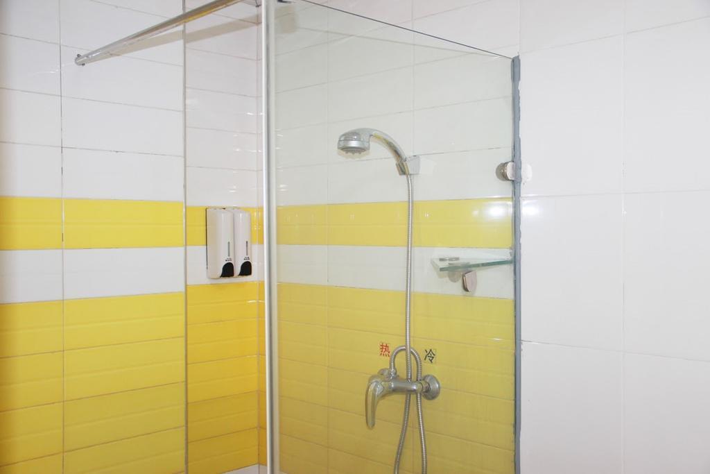 7Days Inn Guangzhou Baiyun International Airport Renhezhen エクステリア 写真